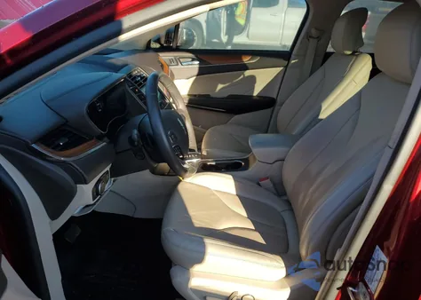 2017 Lincoln Mkc Select z USA, uszkodzony, nr VIN 5LMCJ2D90HUL63104